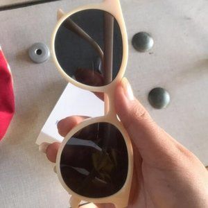 Stylish small round frame sunglasses
